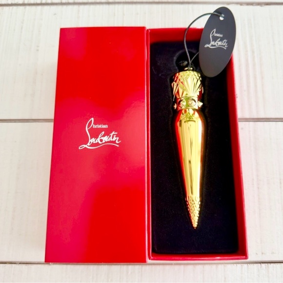 CHRISTIAN LOUBOUTIN ROUGELOUBOUTIN SILKY SATINLIPSTICK - ROUGE LOUBOUTIN001